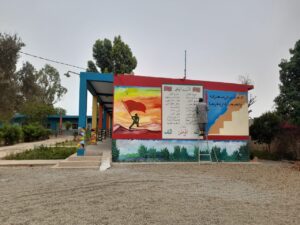 في إطار تأهيل المرافق: لمسة جمالية جديدة تزين أسوار وحدات الحريشة والكليتة برسومات جدارية معبرة